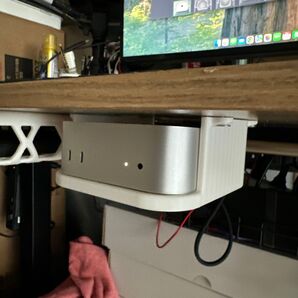 3D プリンタ MAC Mini M4 デスクの下 マウント