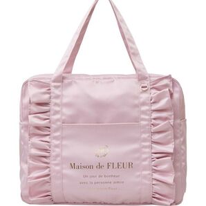 Maison de FLEUR EC限定サテンフリルキャリーオンバッグ ピンク