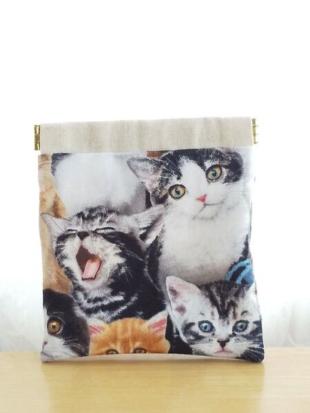猫柄ミニバネポーチ 小物入れ ハンドメイド ねこ
