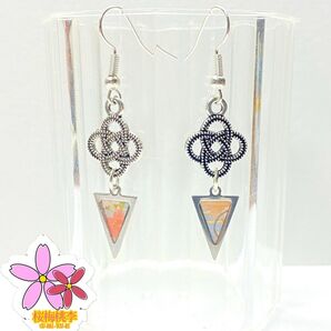 折り紙 レトロ 千代紙 桜 ハンドメイド モダン 結び ピアス origami 中華 チャイナ cherryblossom 幾何学
