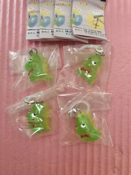 4個 りぼん めじるしアクセサリー リボン 天使なんかじゃない スドーザウルス 恐竜 ガチャ ガシャポン ガシャポン