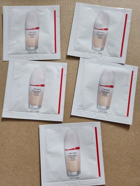 SHISEIDO エッセンス スキングロウ ファンデーション 220 Linen 1ml 5包 美ST雑誌付録 資生堂