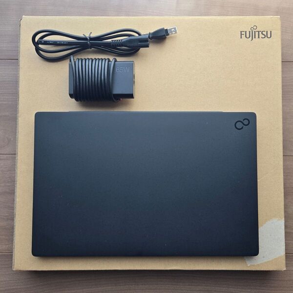 使用少美品 LIFEBOOK FMV Zero Core_i7 32GB 2TB