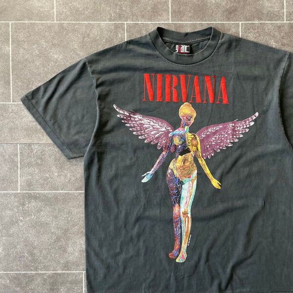 NIRVANA ニルヴァーナ IN UTERO 天使 S/S フェード Tシャツ ブラック XL
