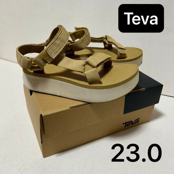 TEVA 箱あり フラットフォーム ユニバーサル 厚底 スポーツサンダル ストラップ ベージュ ラーク 23.0