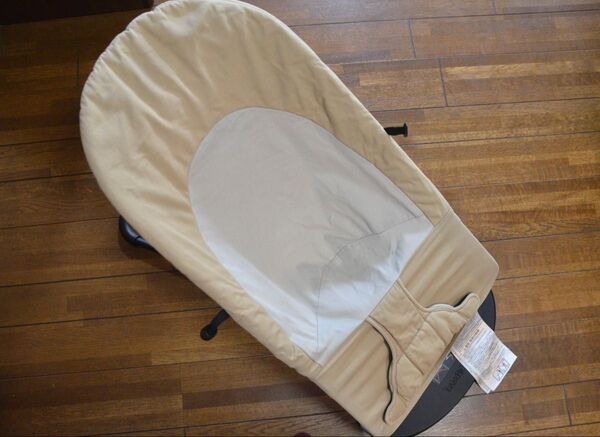 BABYBJRN ベビービョルン バウンサー カーキベージュ