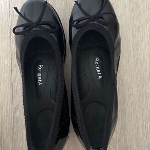Re:getA 黒のエナメルシューズ