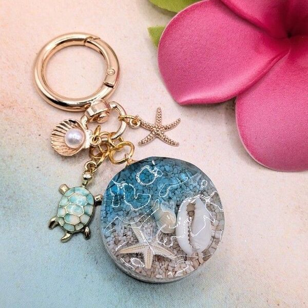113)☆海のカケラ☆ ハンドメイド レジン キーホルダー バッグ スマホ 夏 海デザイン カメ