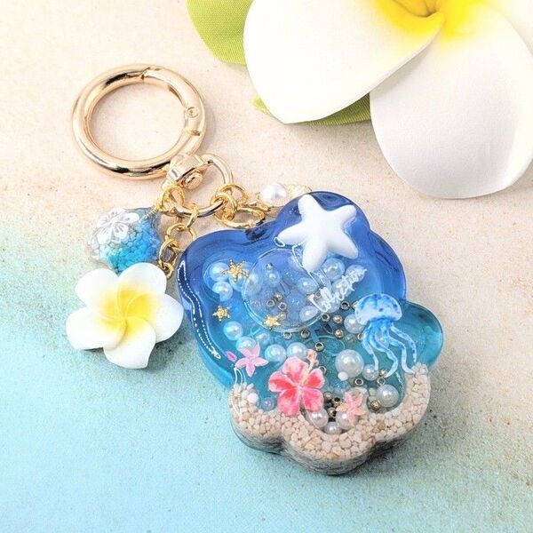 100)クマちゃんシェイカー 海 夏 ハンドメイド レジン シャカシャカ バッグ スマホ キーホルダー