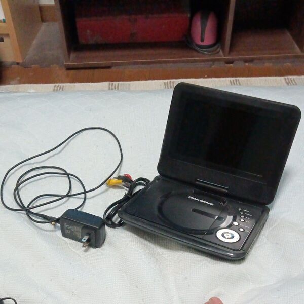 ポータブルDVDプレイヤー