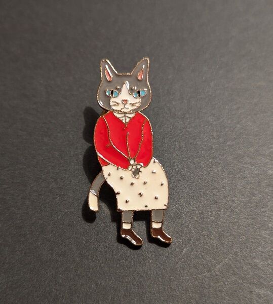 ハチワレさん ピンバッジ N7-16 猫 ねこ