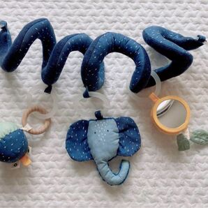 trixie baby トリクシー ベビーカー おもちゃ アクティビティスパイラル ハンギングトイ