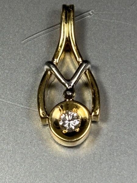 (770)【天然ダイヤ0.08ct】K18/pt900ペンダントトップ