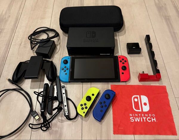 Nintendo Switch スイッチ Joy-Con追加 純正充電スタンド Joy-Con充電スタンド 収納バッグ等付属品多数