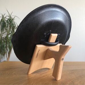 フタモッチ 501-M(対応 スキレット:ロッジ LODGE)ハンドル付フタ置き