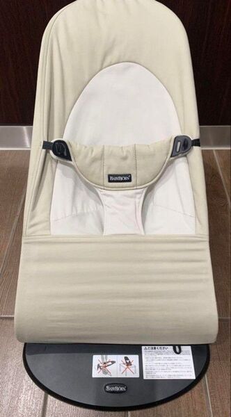 【極美品】 BABYBJORN ベビービョルン バウンサー カーキ ベージュ