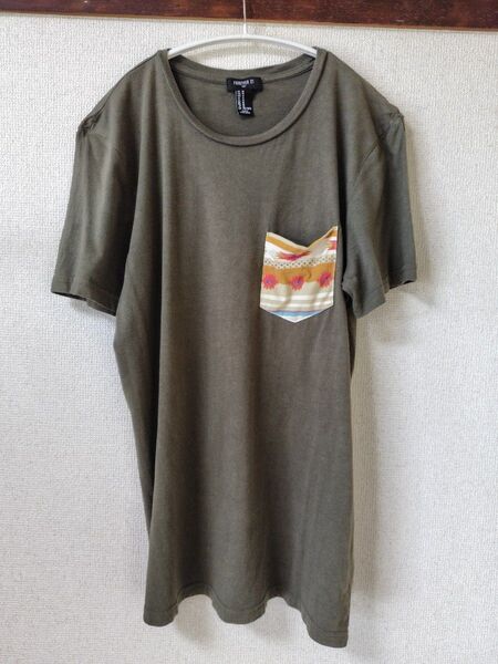 【forever21】Mサイズ・メンズ半袖Tシャツ・カーキ柄ポケット