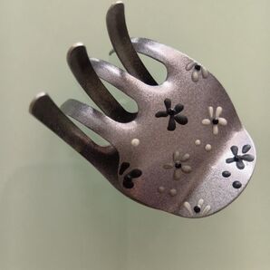 ●市販品● ヘアクリップ バレッタ ヘアアクセサリー 花柄デザイン 金属製 浴衣 アップスタイル パーティー