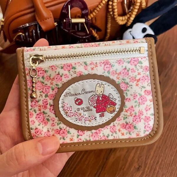 サンリオ マロンクリーム 小物入れ ミニ財布
