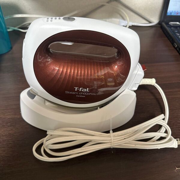T-fal コードレススチームアイロン Steam chouchou ブラウン