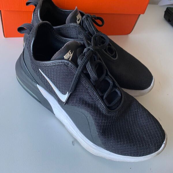 NIKE ナイキ スニーカー 黒 25.5 ブラック トレーニング 通勤 エアマックス