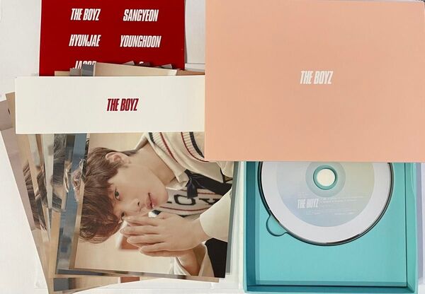 THE BOYZ THE FIRST Fresh ver. 輸入盤 ミニアルバム CD 韓国 ポストカード ステッカー付き
