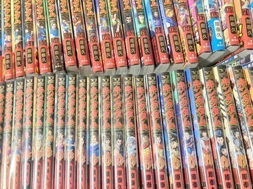 キングダム　全巻セット初版 極希少‼︎】【全巻初版セット】キングダム 1-72巻 既刊全巻 ＋関連本2