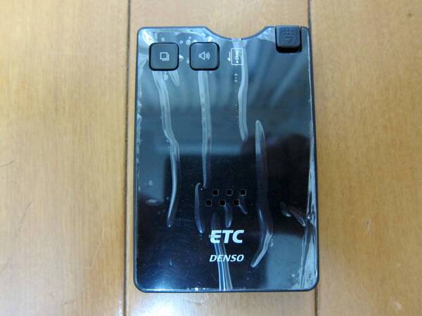 ☆送料無料、表示価格で落札☆美品 デンソー 軽自動車登録 ETC DIU-9300S(BK) DENSO ボイスタイプ 取扱説明書付 アンテナ分離型 動作確認済