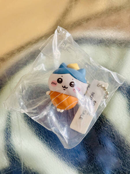 ■ くら寿司 ちいかわ ビックらポン!フィギュア ハチワレ ■