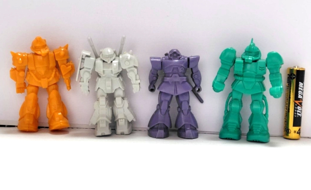 マスターグレード　リックドム（2体） & ケンプファーセット　組立済　欠品欠損有 マスターグレード リックドム（2体） & ケンプファーセット 組立