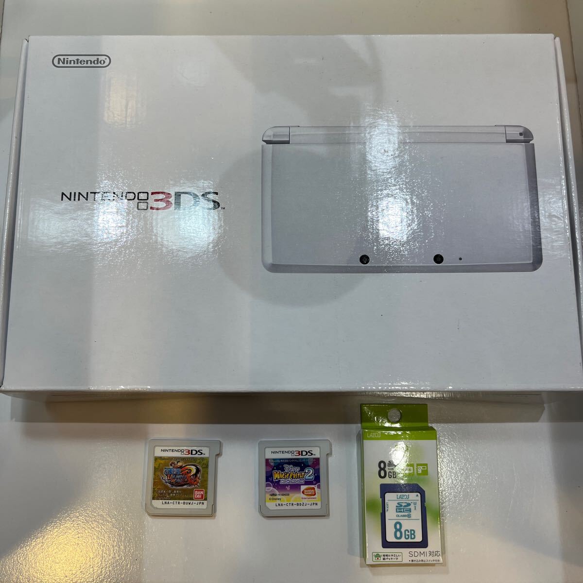 任天堂3DS CTR-001 ピュアホワイト+ソフト2本 任天堂