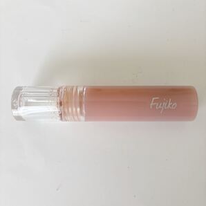 フジコ ニュアンスラップティント 02 珊瑚ローズ:計算尽くのヘルシーな色気で垢抜け印象を生む 定価1408円