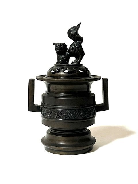 中国 線香立て 大香炉 三つ足 置物 陶芸 唐 アンティーク 時代 骨董品 文化 中国 線香立て 大香炉 三つ足 置物 陶芸 唐 アンティーク 時代