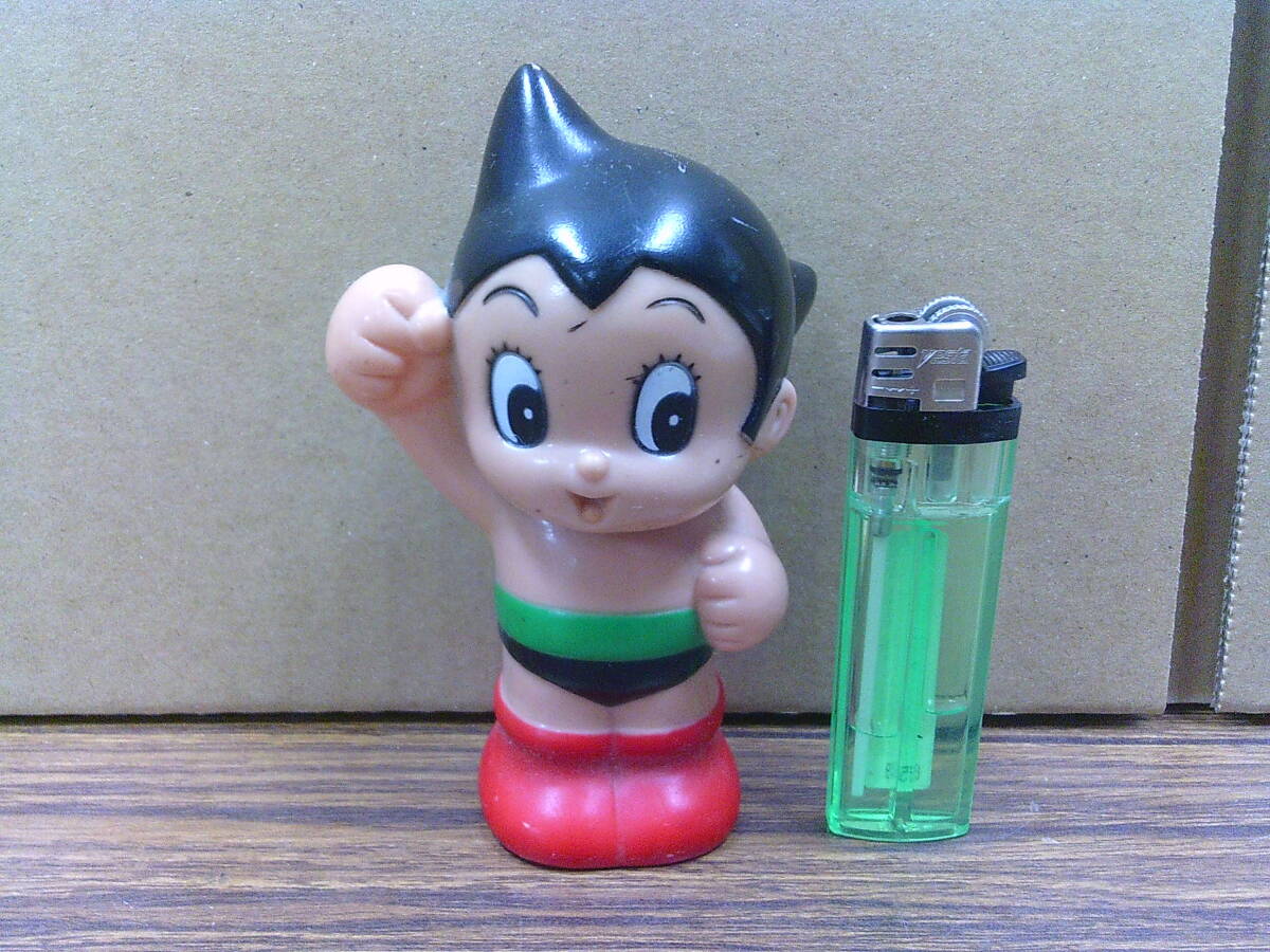 【非売品・未開封】ユニバーサル証券 鉄腕アトム＆ウランちゃん 貯金箱セット 非売品・未開封】ユニバーサル証券 鉄腕アトム＆ウランちゃん