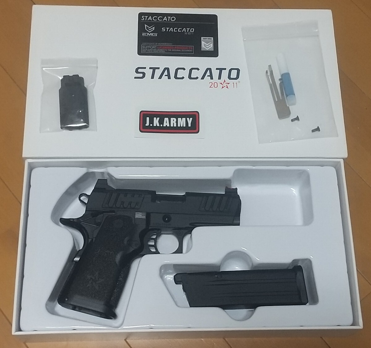 未使用モデルガン8丁セット（オマケ付き） 玄人志向 GG-RTX4060Ti-E8GB/OC/DF GEFORCE RTX 4060 Ti 8GB 128