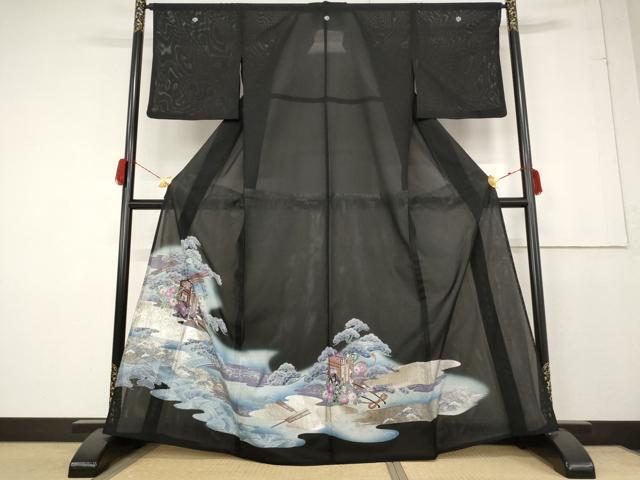 未使用品　和服　夏用　正絹(絽)和柄模様　アンティーク.留袖(五つ紋)早い者勝ち 中古】 黒留袖 落款 レディース 正絹 黒 金 鶴 刺繍 相良刺繍