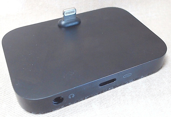 Apple A1717 Lightning Dock ブラック ≪送料無料≫ USB変換ケーブル付き 黒 コネクタ Stand スタンド ユニバーサル アダプタ