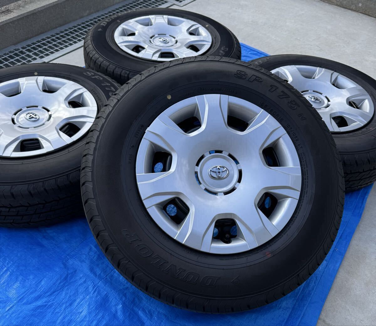 ⭐︎新車外し⭐︎ハイエース☆BRIDGESTONE☆中古ホイールキャップ付⭐︎ 2025年最新】ハイエースの新車外しタイヤをお得に見つけよう!高