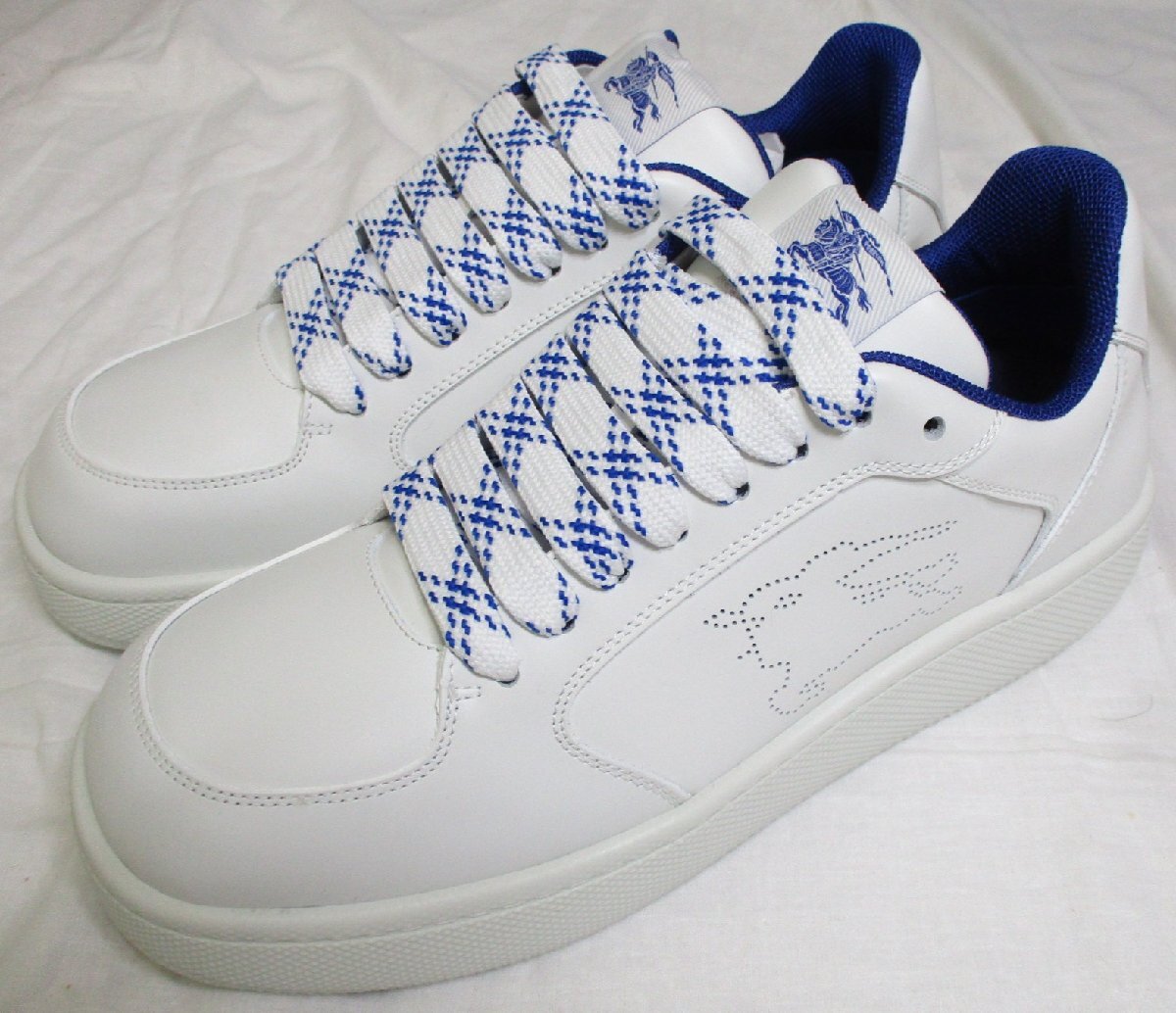 極美品 バーバリー ノバチェック メンズ スニーカー 靴 25.5cm相当 BURBERRY - 『BURBERRY』バーバリー (41) ノバチェック柄