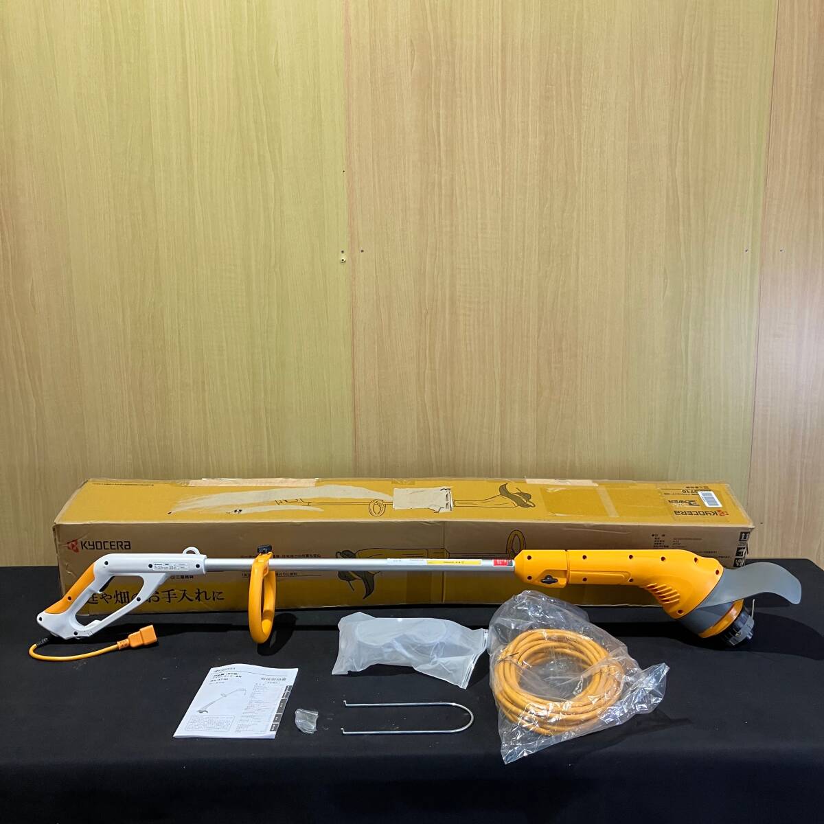 RYOBIリョービ　電動　刈払機　草刈機　新品未開封　AK-3000 KYOCERA 京セラ 電動草刈り機 AK-3000 (刃・ナイロンカッター