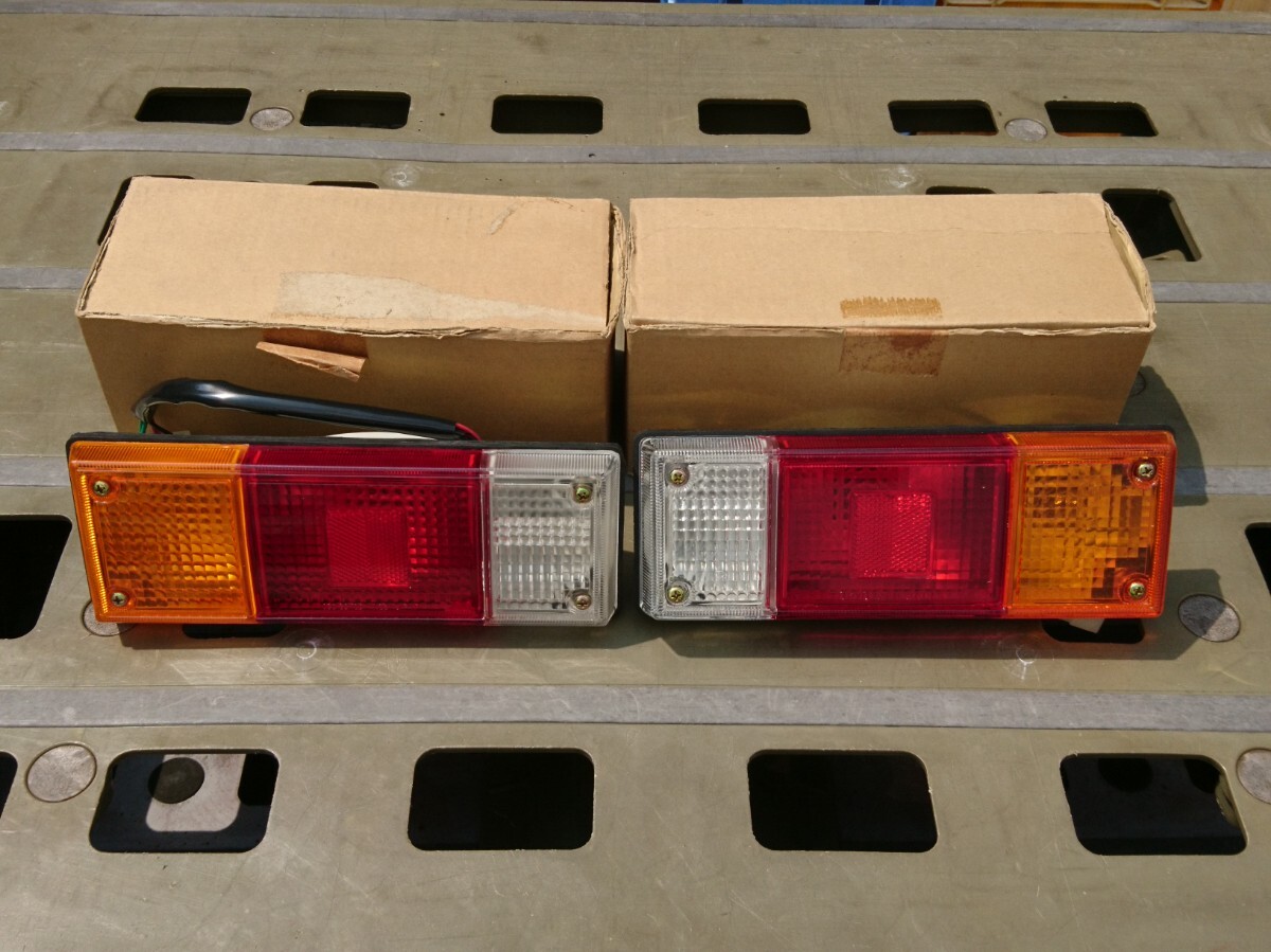 70sビンテージブレーキランプ 当時物 スクエアブレーキランプ 旧車 2025年最新】Yahoo!オークション -旧車テールランプ(ライト)の