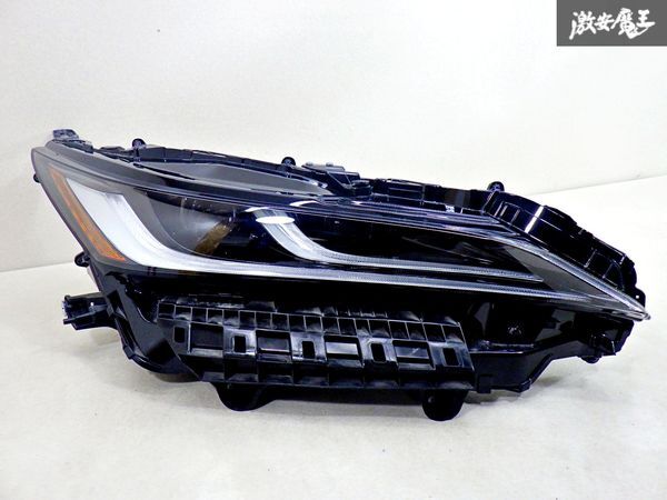 トヨタ 80系ハリアー 右ヘッドライト 中古 81145-48J10 トヨタ 80系ハリアー 右ヘッドライト 中古 81145-48J10 ハリアー