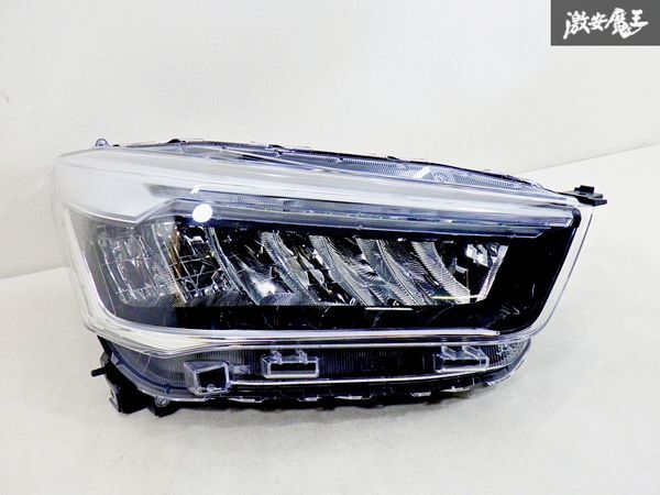 右未使用にちかい　ライズ　 ヘッドライト　81110-B1710 新車外し品】トヨタ ライズ 純正 LED ヘッドライト 右側 1点