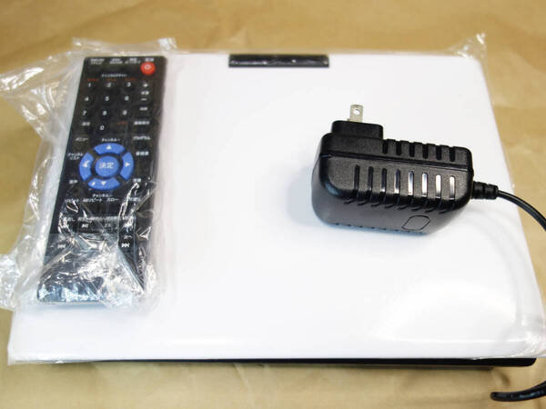 ★送料無料★ Wizz 地デジ対応 10.1インチ ポータブルDVDプレーヤー WPD-T1091
