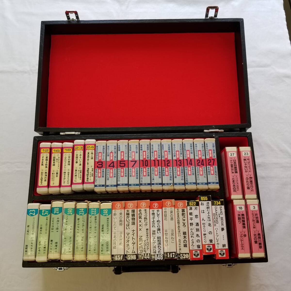 レトロ　カラオケ　ボックス　♥8トラックまとめ売り♥ 2025年最新】Yahoo!オークション -カラオケ 8トラの中古品・新品