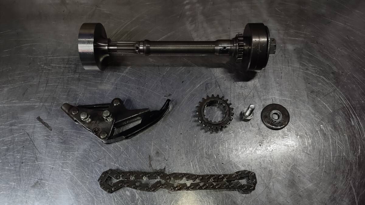 GPZ900R ジェネレーター GPZ900R ジェネレーター（スターター）チェーン交換 | 鉄馬改適