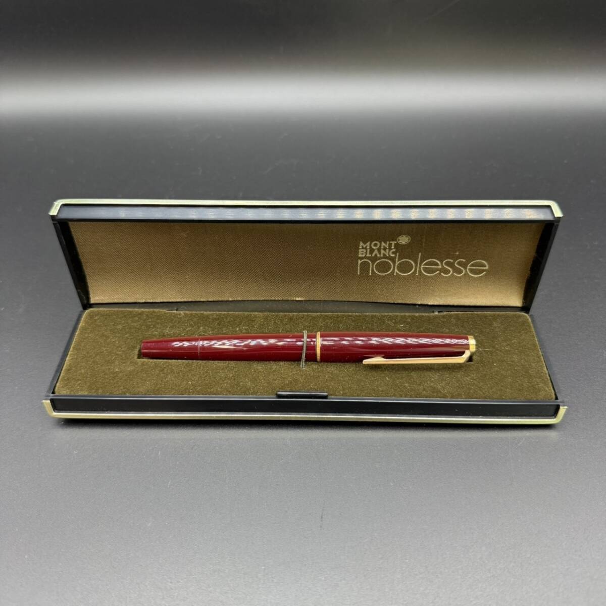 MONTBLANC 万年筆 GERMANY 320 ペン先 14金 ボルドー MONTBLANC 万年筆 GERMANY 320 ペン先 14金 ボルドー MONTBLANC