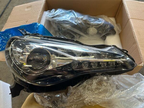 ハチロク 86 ZN6 後期 LED ヘッドライト 左右セット トヨタ 純正 ヘッドランプ