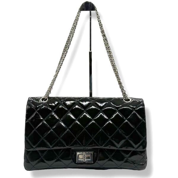 シャネル 2.55 デカマトラッセ チェーンショルダーバッグ CHANEL A37590 Wチェーン Wフラップ パテントレザー ターンロック 3831
