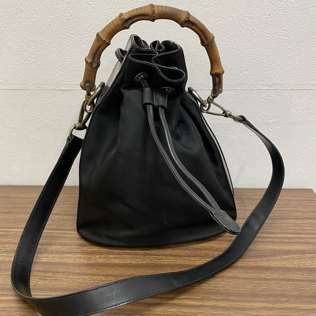 ▲ GUCCI バンブー　ハンドバッグ　2way ショルダーバッグ　オールド グッチ(GUCCI) バンブー(bamboo) 中古 ショルダーバッグ | 通販